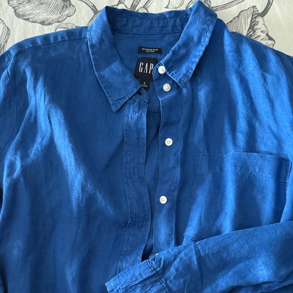 Women’s  Blue Linen Button-Down Shirt
